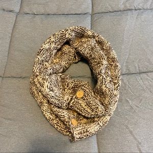 💰knit button down infinity scarf